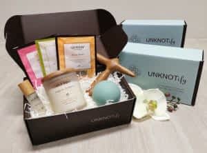 Aleyda-unknotify-wellness-box-opened